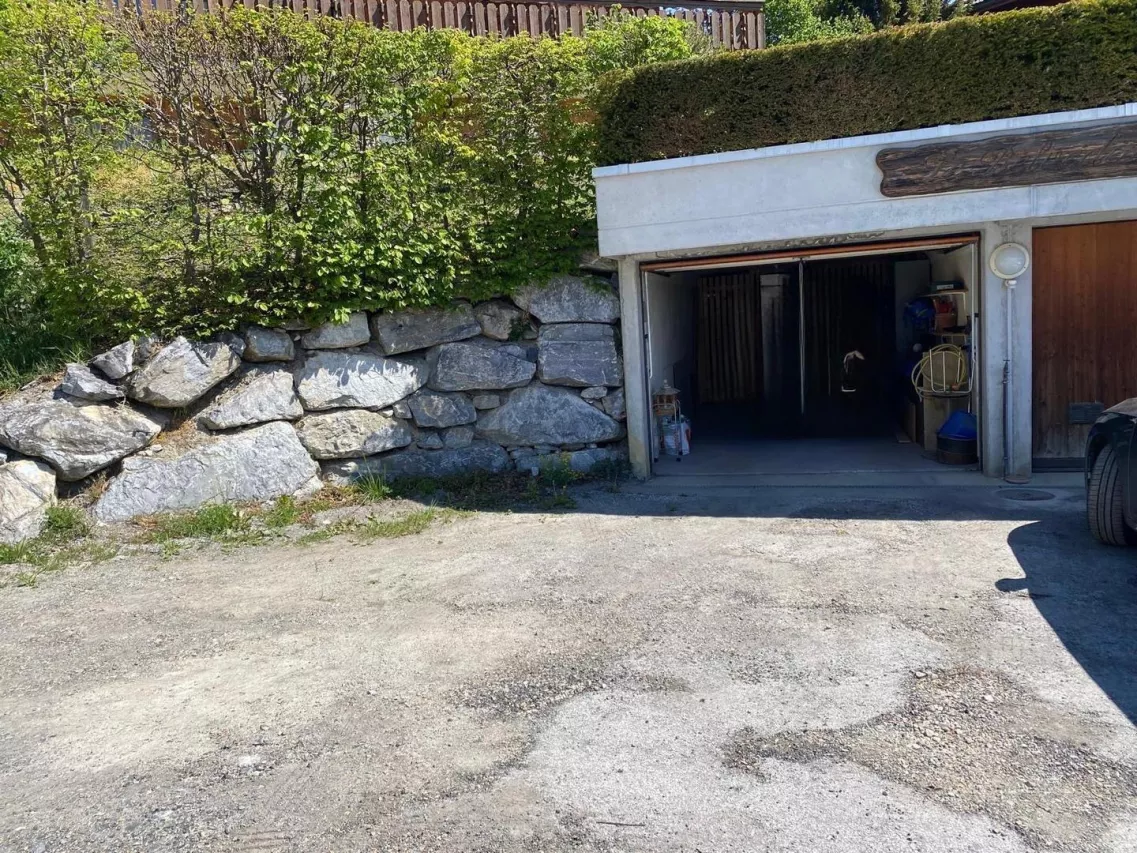 Superbe duplex avec jardin, panorama dégagé et garage, un atout indéniable