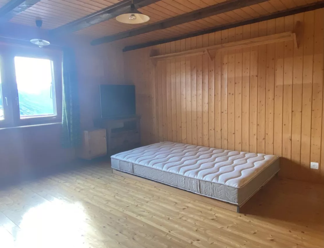 Maison villageoise avec potentiel de rendement au coeur d'Arbaz
