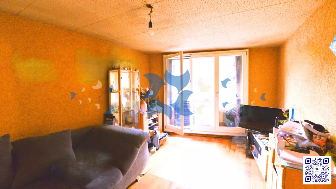 Opportunité à saisir ?Appartement 3,5 pièces duplex à rénover avec balcon et vue ? Centre historique de Saint-Maurice