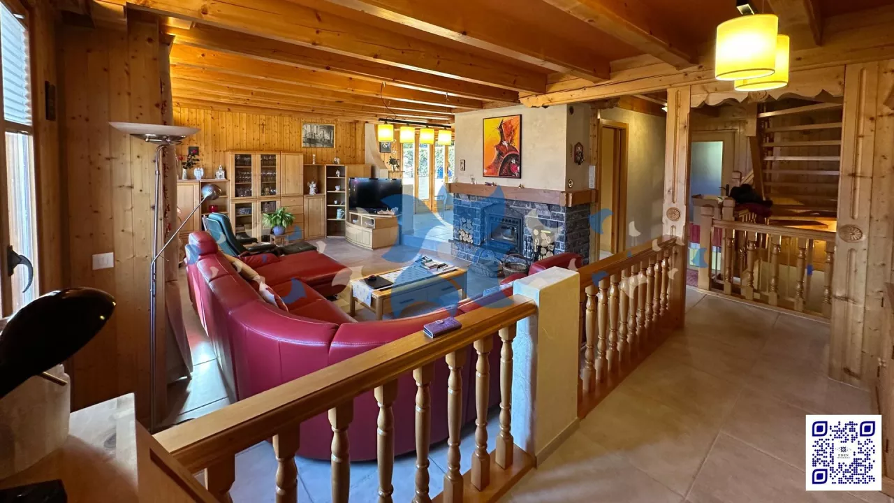 Superbe maison 6.5 pièces à Erde - Un écrin de lumière sur le Coteau du Soleil