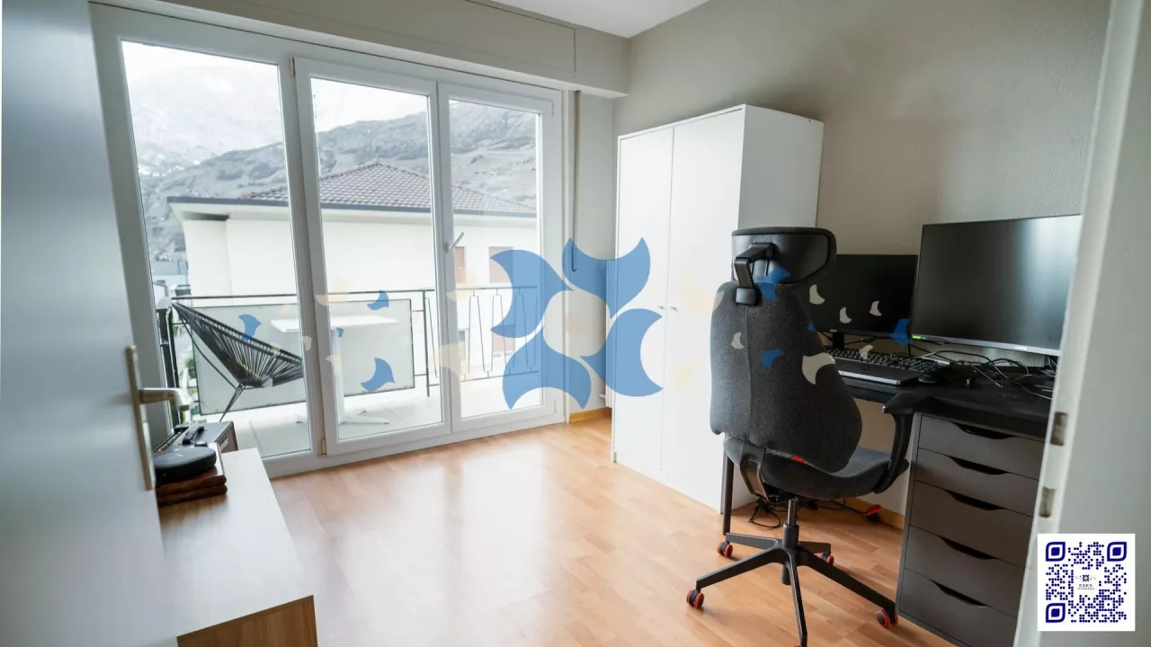 Magnifique attique 4.5 pièces rénové avec balcons, jardin et box - Vétroz