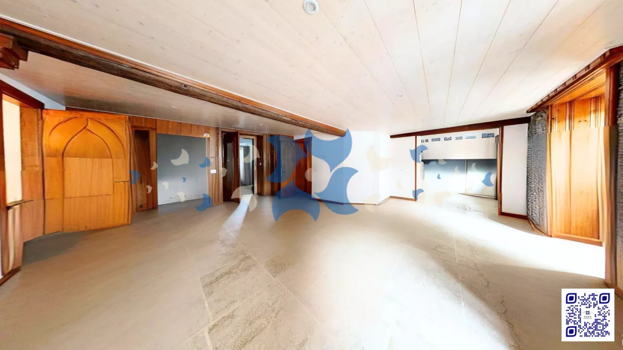 À vendre - Spacieux appartement 4.5 pièces rénové avec cachet, au coeur de Saint-Maurice (VS)