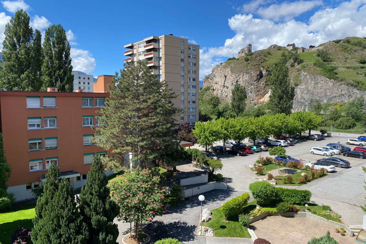 Au centre de SION, grand appartement de 4.5 pièces avec vue, orientation SUD