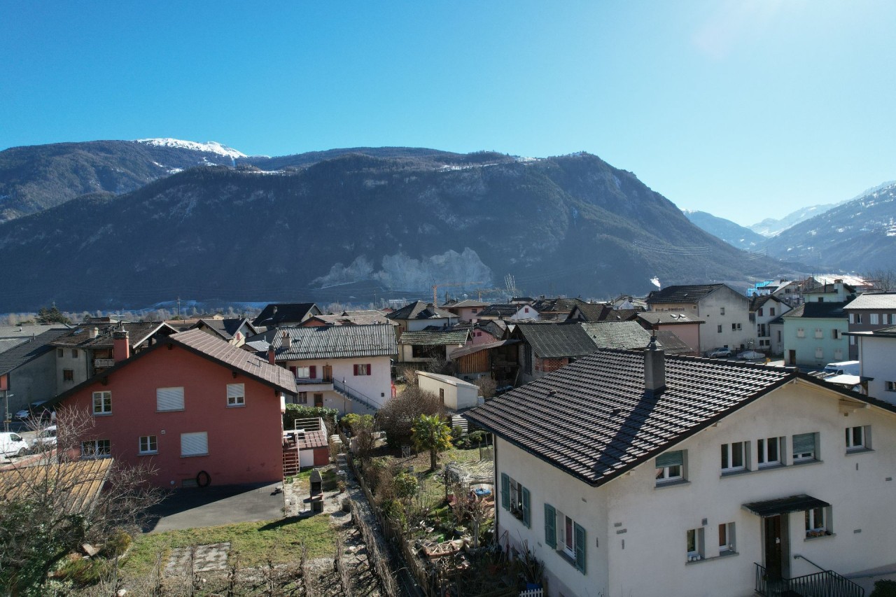 Belle maison villageoise de charme, vue et sans vis-à-vis, à Saint-Léonard