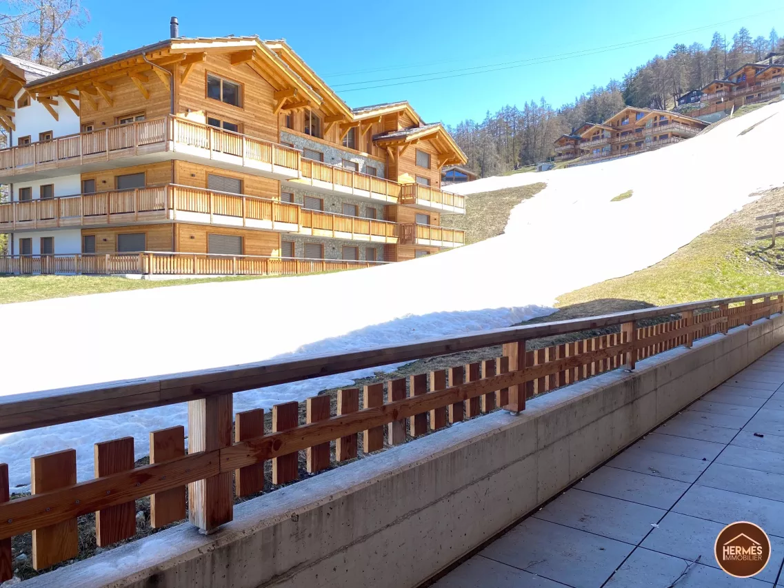 Superbe appartement ski-in & ski-out sur les pistes de Veysonnaz