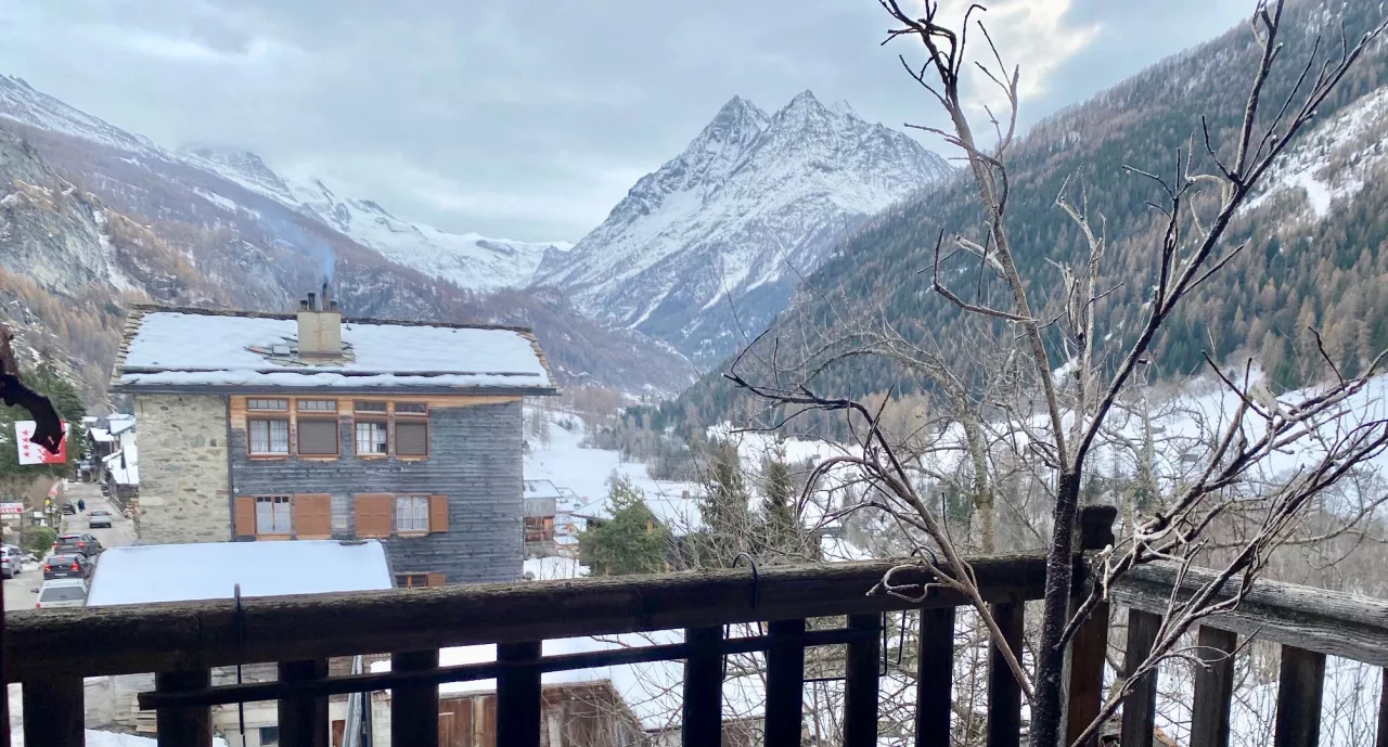 Appartement avec vue panoramique au centre d'Evolène