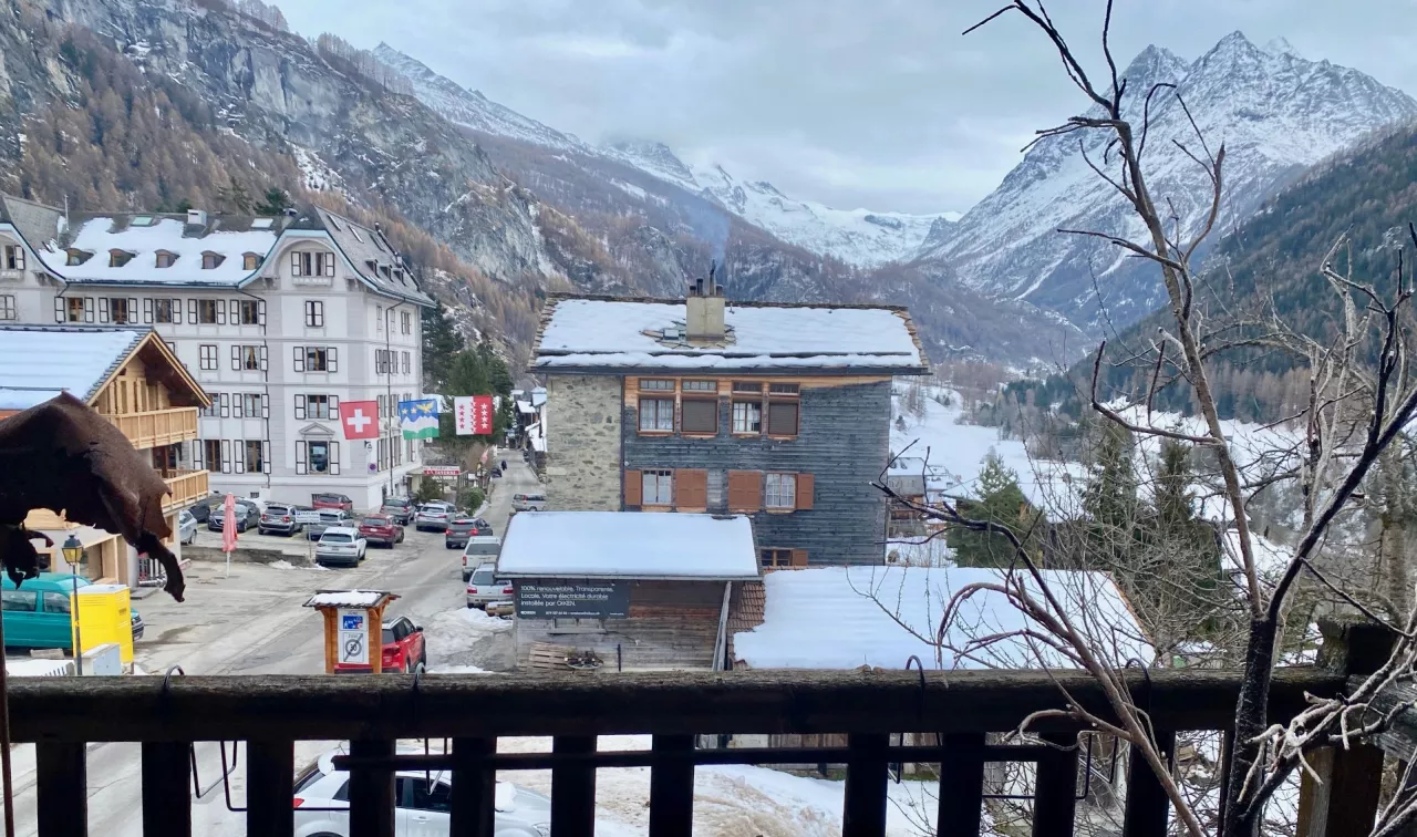 Appartement avec vue panoramique au centre d'Evolène