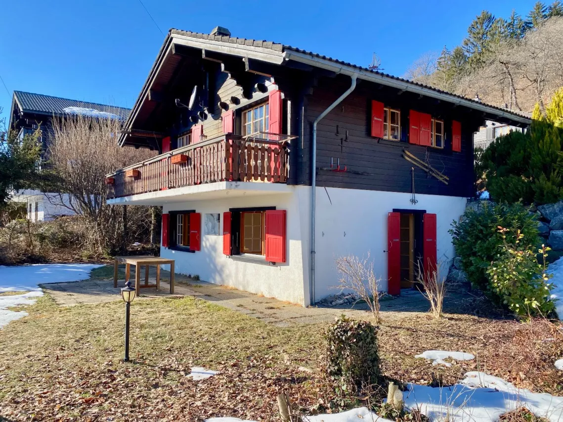 chalet de charme à Binii-Savièse avec vue panoramique sur le Val d?Hérens