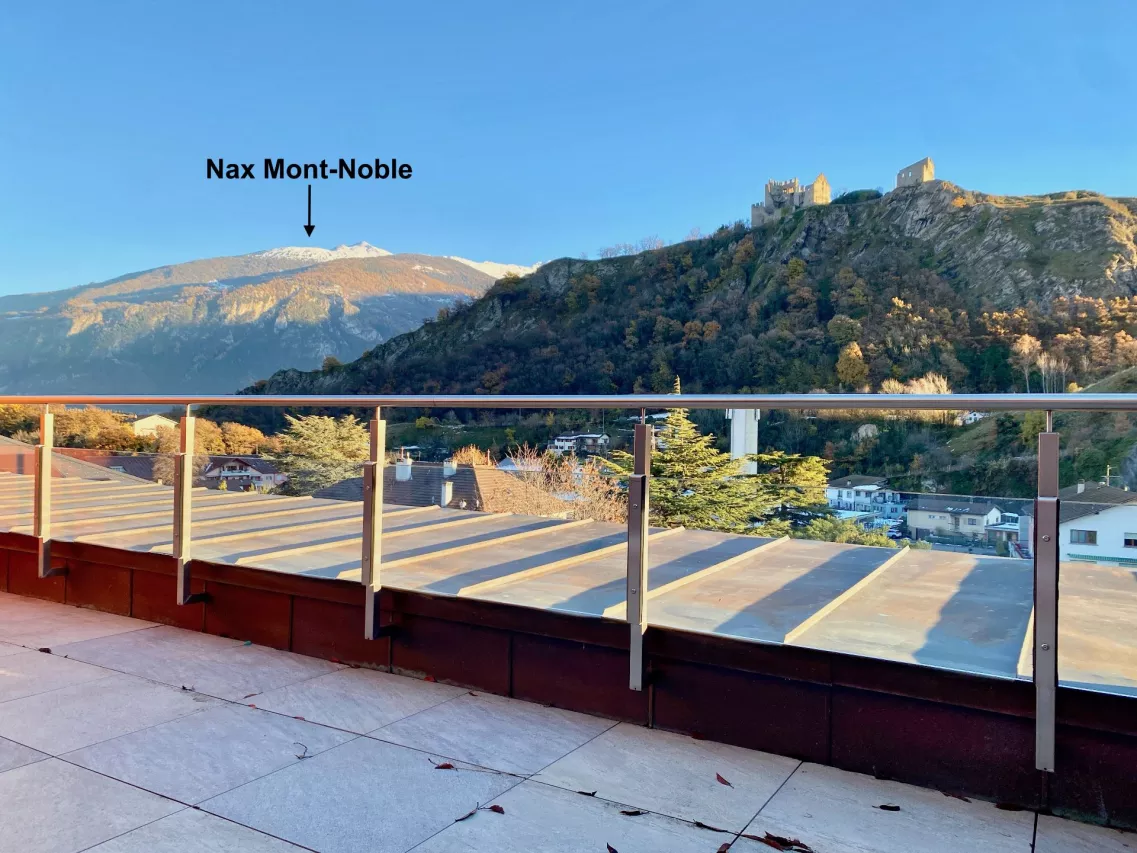 Bel appartement avec vue dégagée en attique-duplex à Sion-Platta