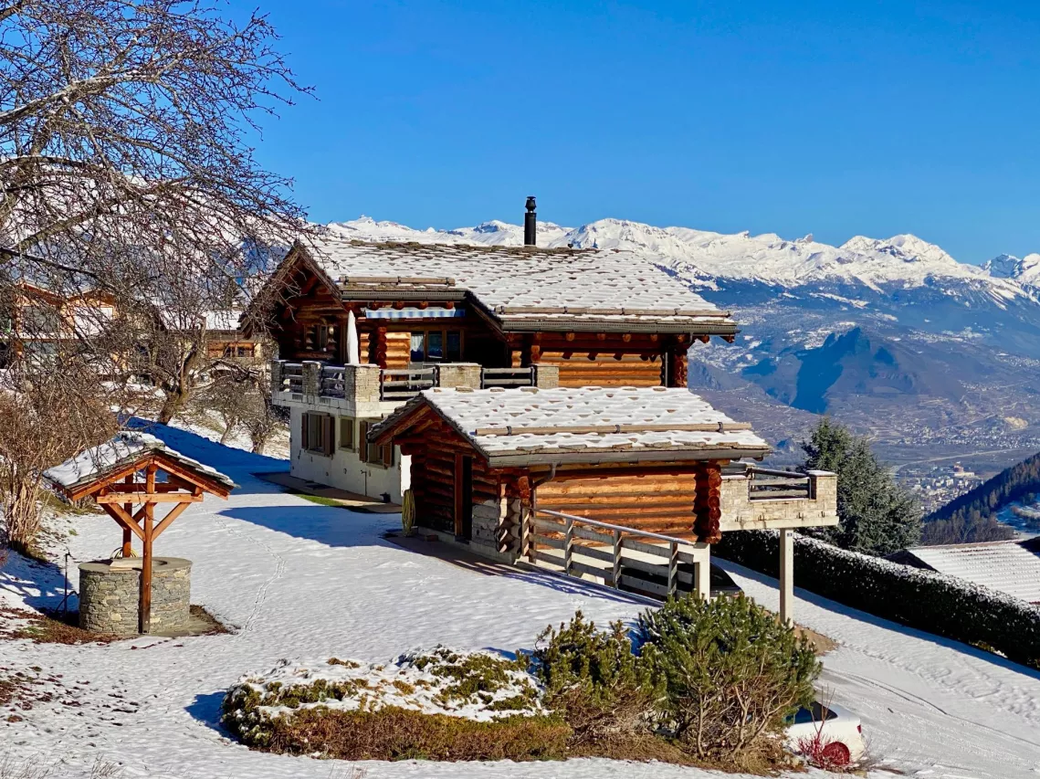 Superbe chalet-villa à Nendaz ? calme, vue, confort et nature