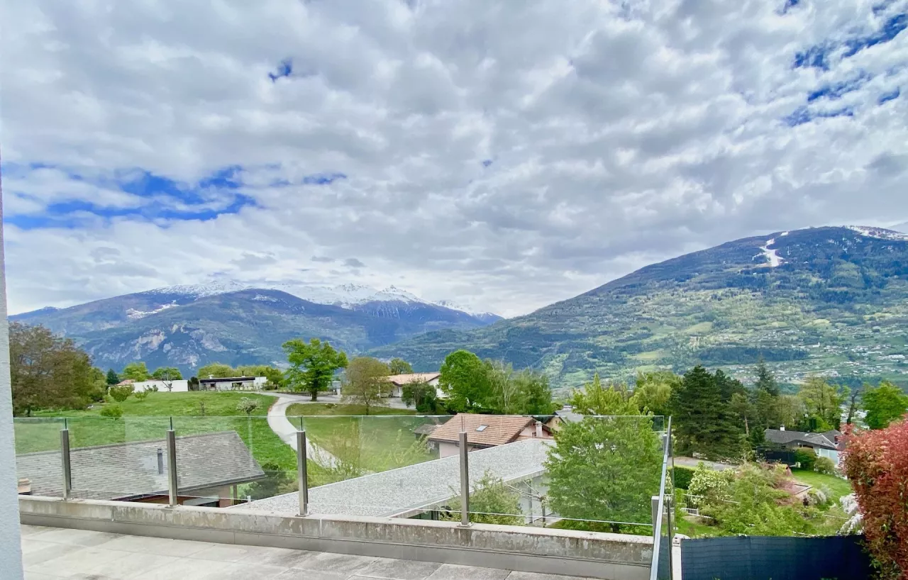 Villa contemporaine d?architectes avec vue exceptionnelle à Ormône (Savièse)