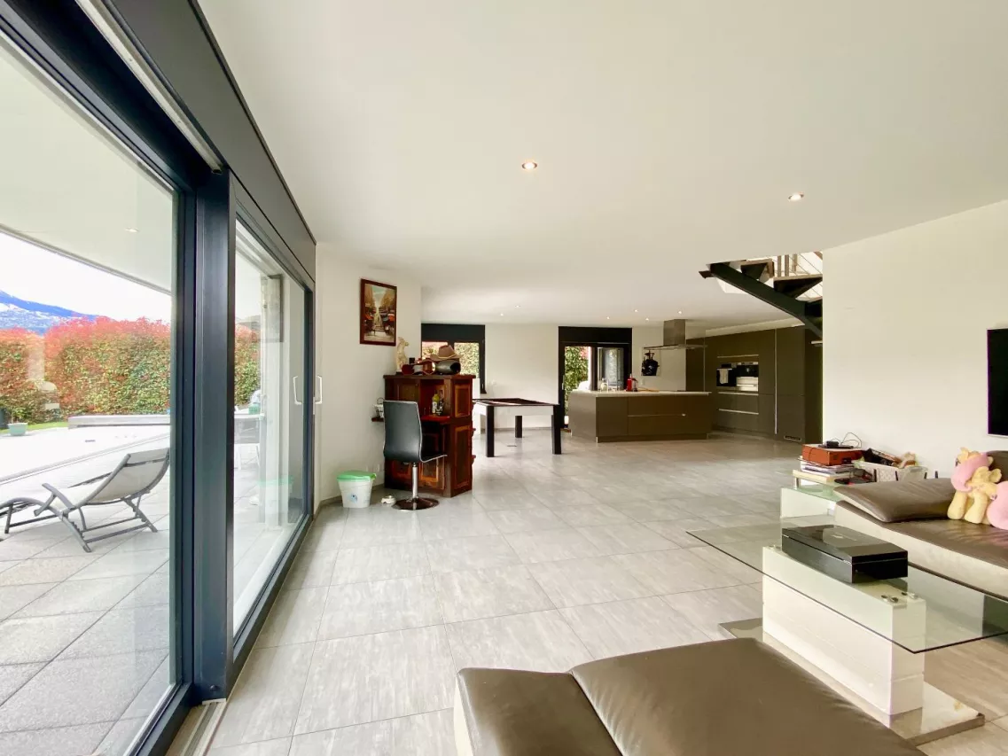 Villa contemporaine d?architectes avec vue exceptionnelle à Ormône (Savièse)