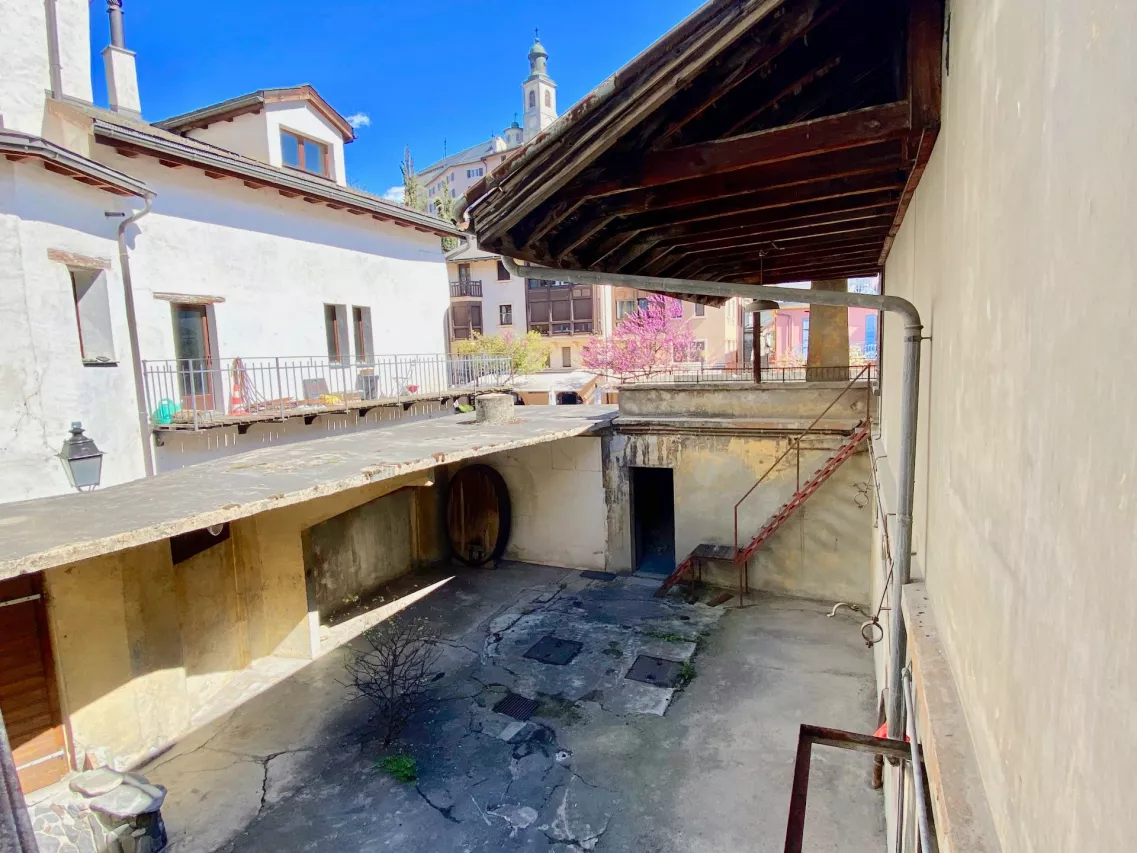 Maison à rénover avec situation exceptionnelle, vieille ville de Sion