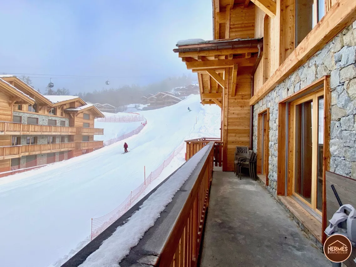 Superbe appartement en attique-duplex / ski-in & ski-out sur les pistes de Veysonnaz