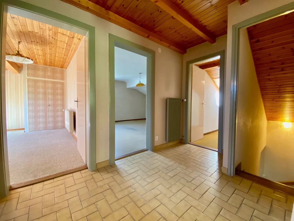 Maison individuelle sur les hauts de Bramois (Sion) Cadre bucolique, vue panoramique, accès privatif