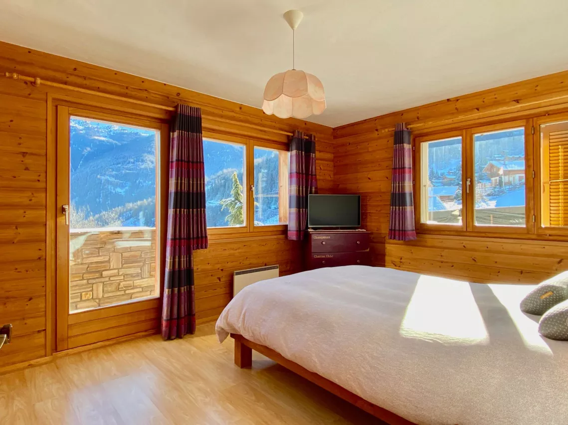 Superbe chalet-villa à Nendaz - calme, vue, confort et nature