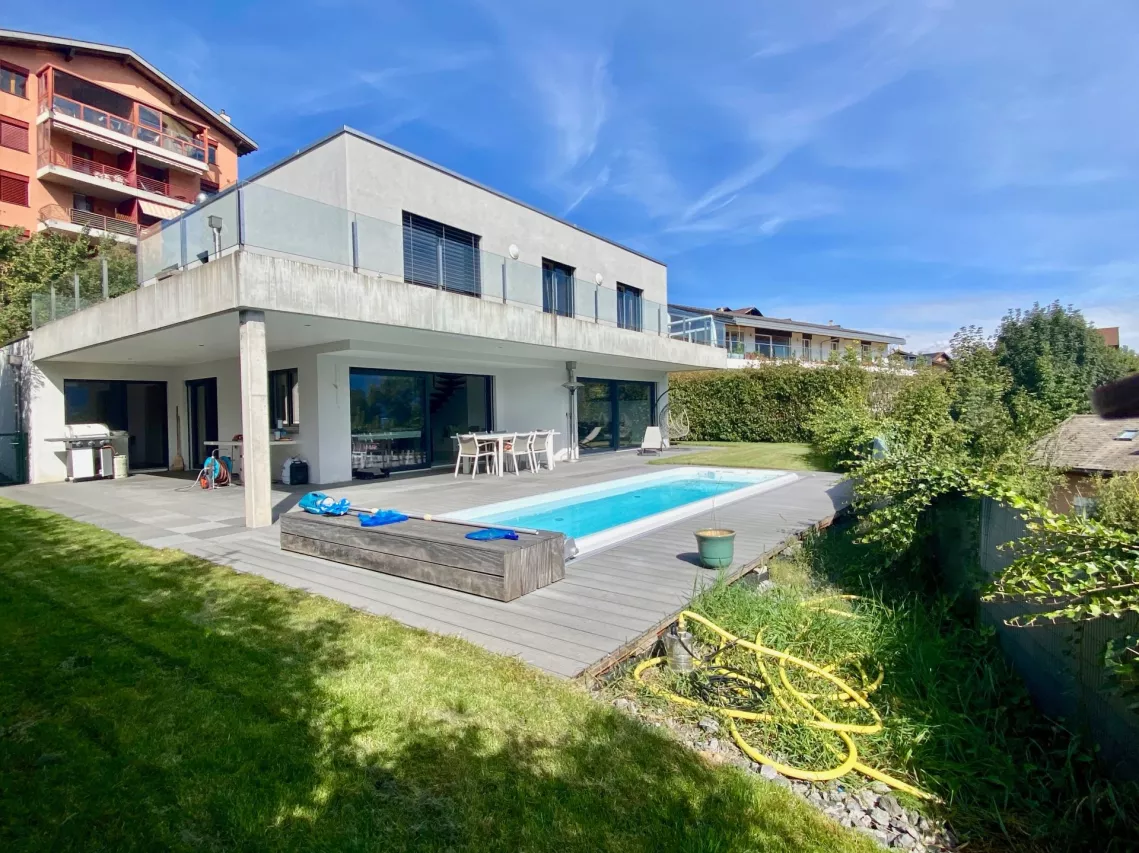 Villa contemporaine d'architectes avec vue exceptionnelle à Ormône (Savièse)