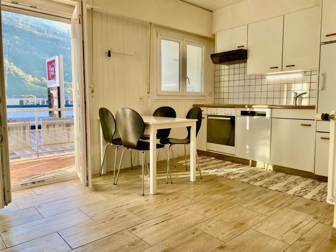 Bel appartement de 2.5 pièces à Sion - balcon SUD