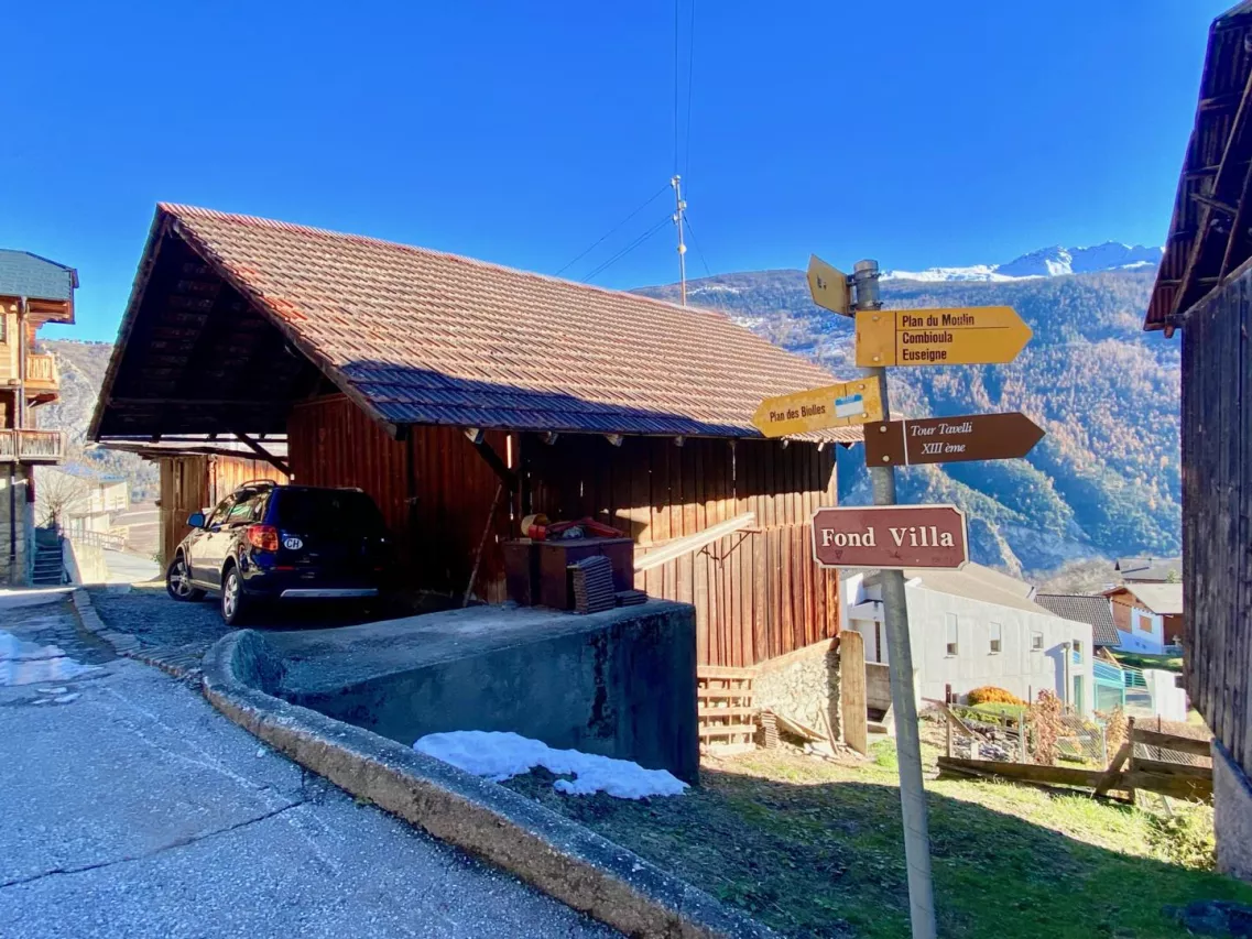 Grange de charme - Projet contemporain clé en main au coeur du vieux village de Vex