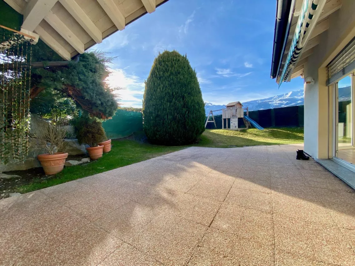 Location - Spacieux appartement de 4.5 pièces avec grand jardin privatif à Bramois