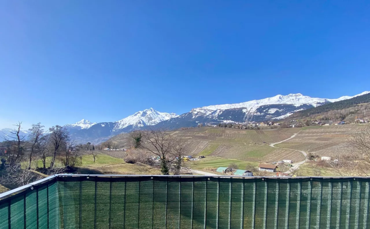 A louer - Superbe attique de 3.5 pièces avec terrasse et vue panoramique à Savièse