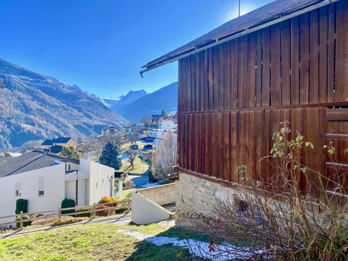 Grange de charme - Projet contemporain clé en main au coeur du vieux village de Vex