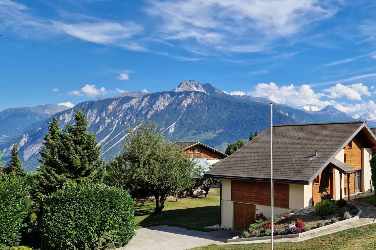 Crans-Montana. Mollens, promotion neuve avec vue panoramique