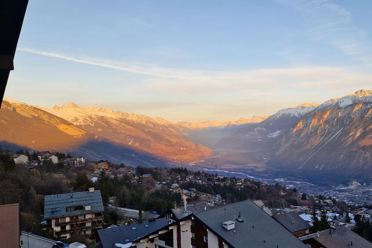 Crans-Montana. A la recherche d'un nid d'aigle sur le Haut-Plateau ?