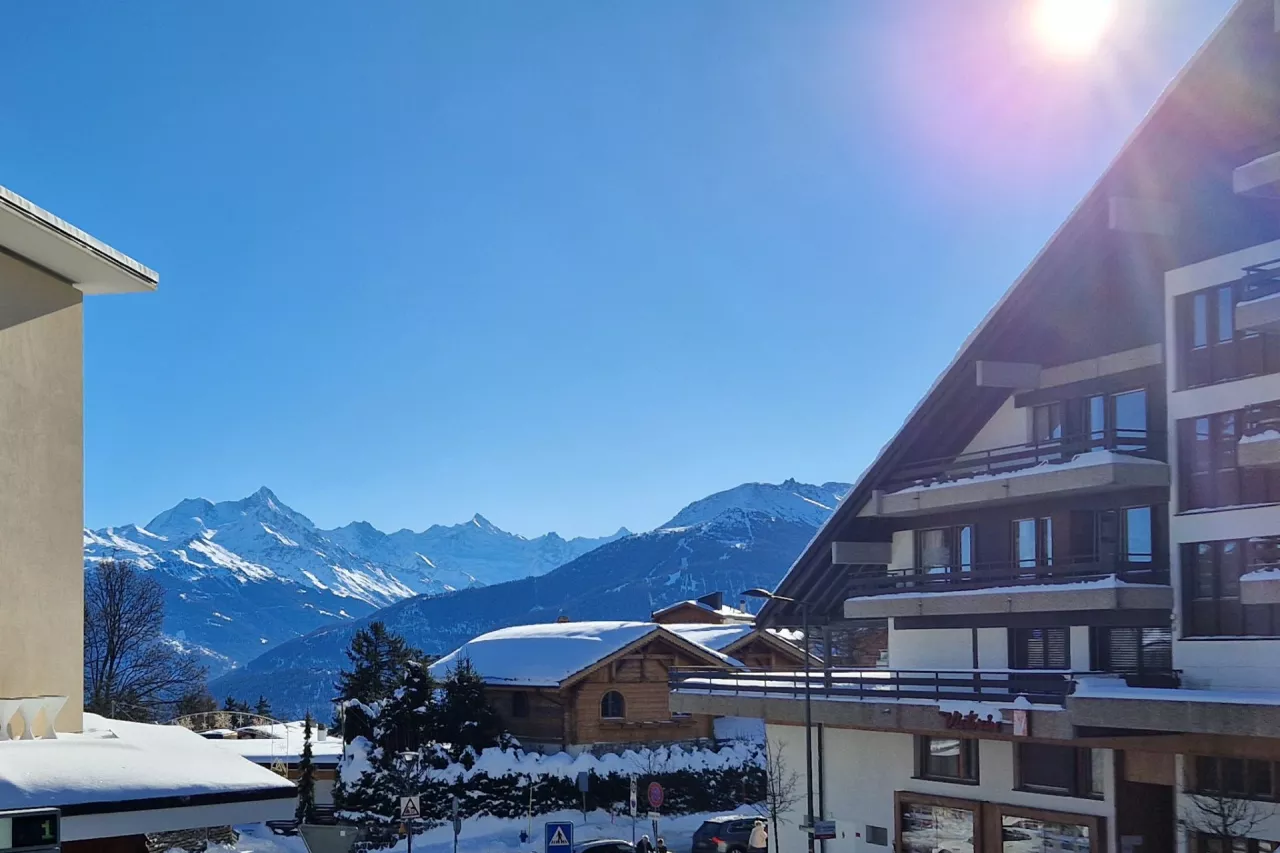 EXCLUSIVITE: Crans-Montana. Lumineux 4,5 pièces situé dans l'ultra centre de Montana