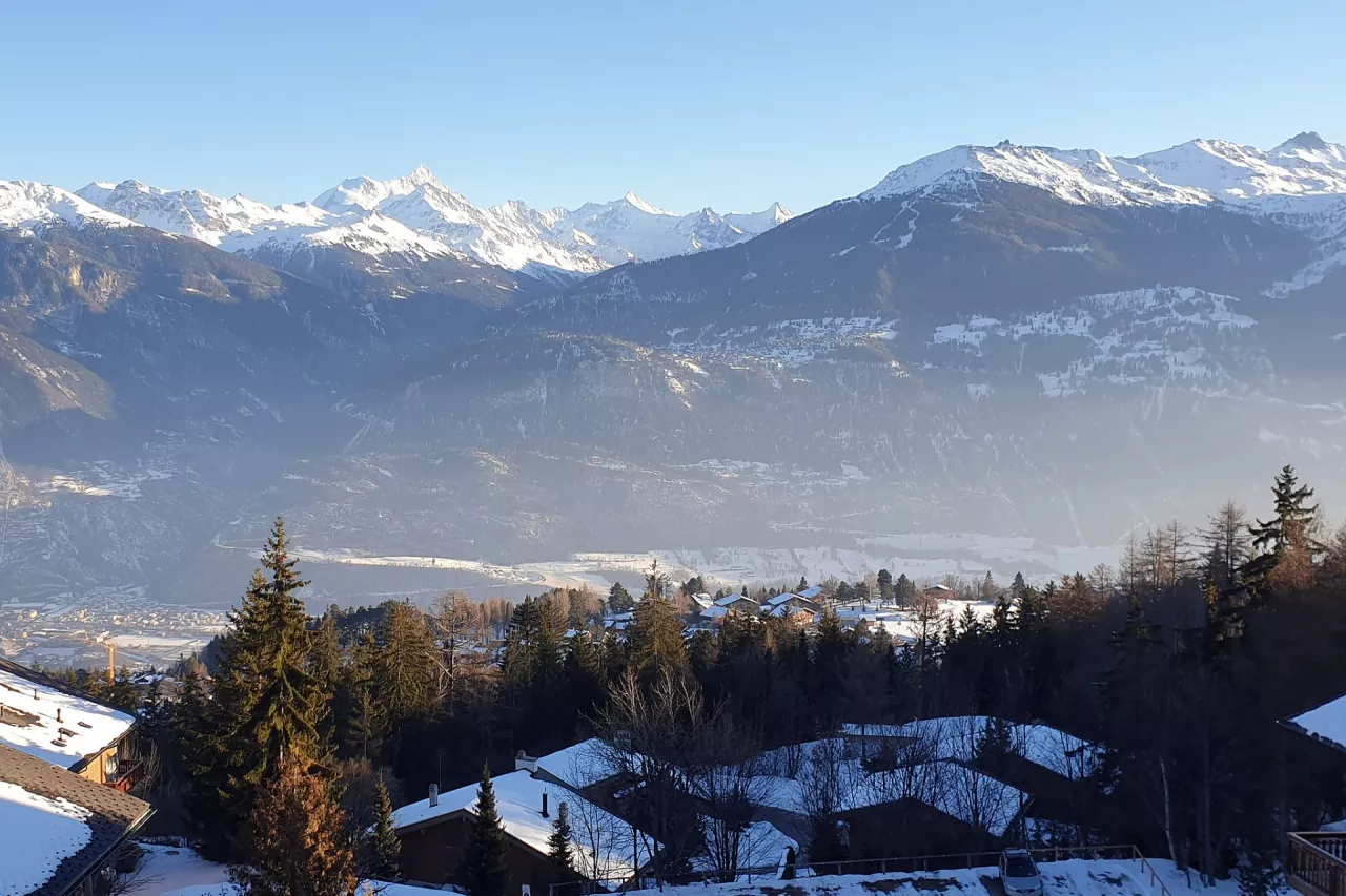 Exclusivité. Crans-Montana, attique duplex avec vue panoramique