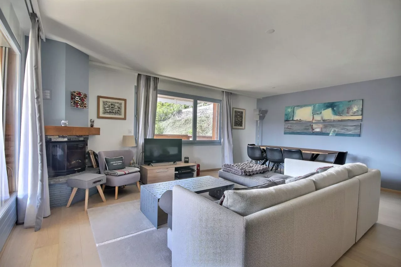 Crans-Montana. Exclusivité. Appartement 3.5 pièces entièrement rénové.