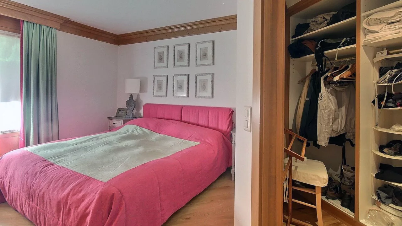 Crans-Montana. Tsarbouye. Luxueux 4.5 pièces avec jardin privatif et vue