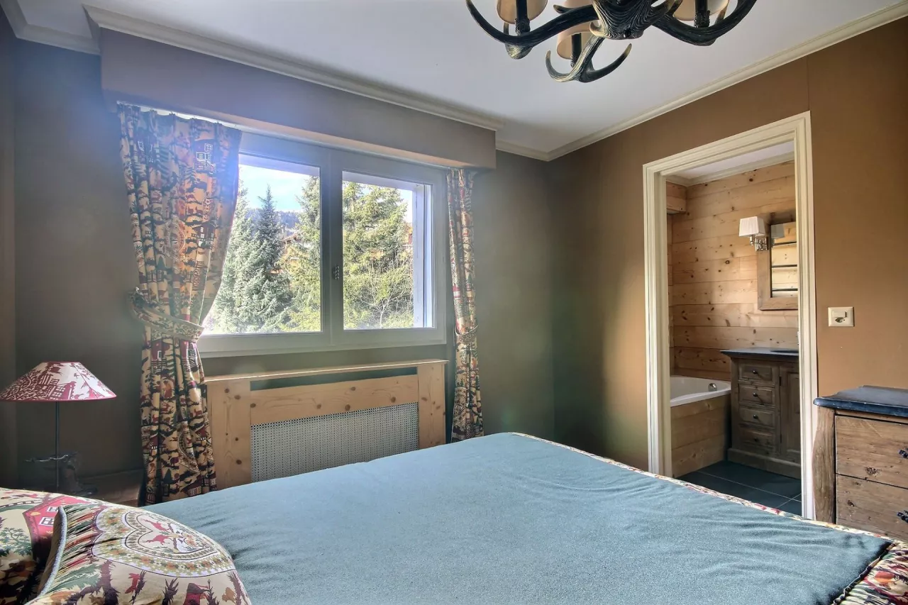 VENDU. Crans-Montana. Lumineux 6.5 pièces attique proche du centre