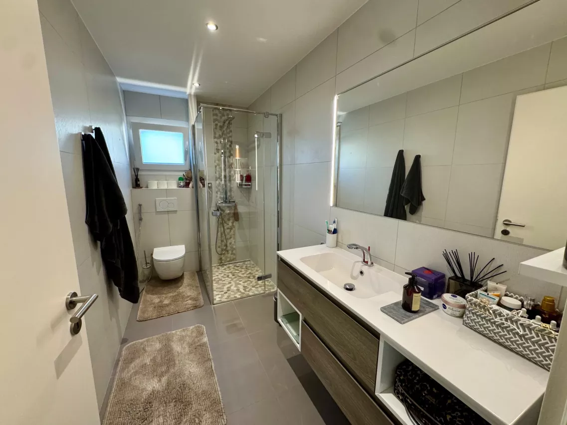 Magnifique appartement 2,5 pièces au rez de chaussée avec terrasse de 54m2