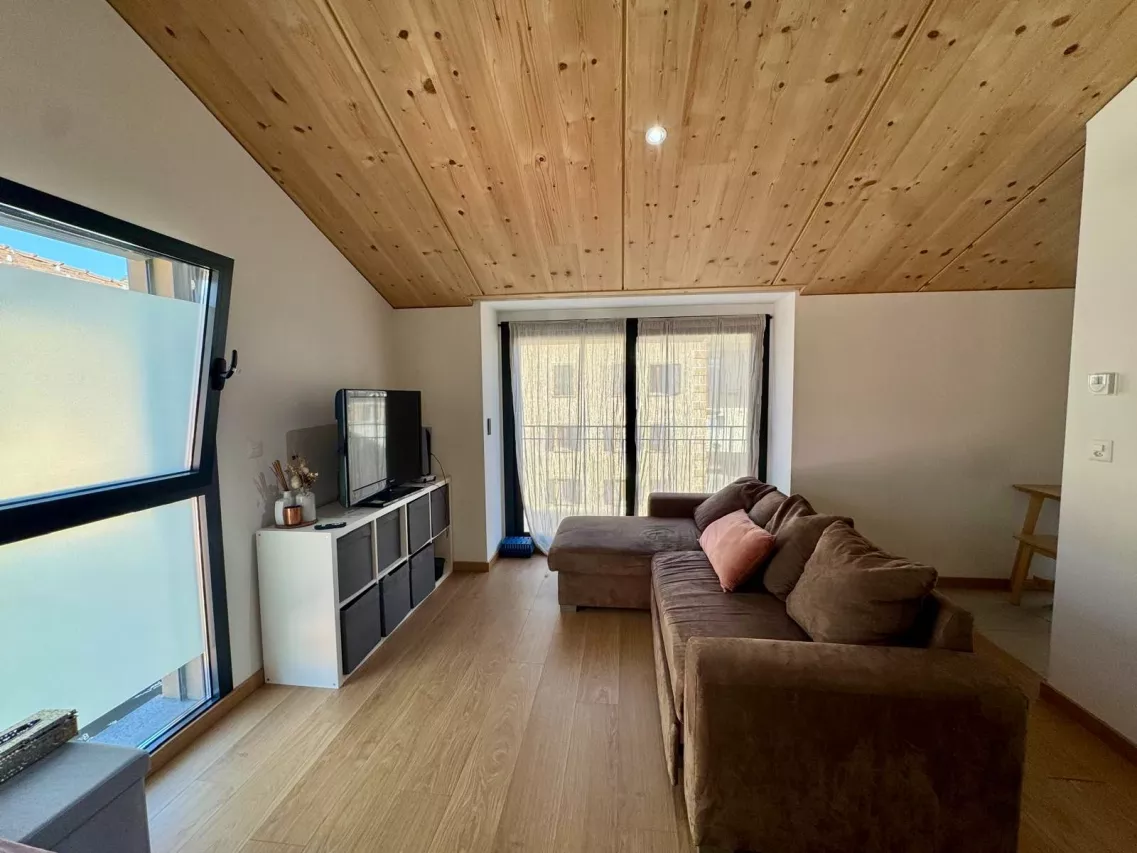 A louer un magnifique appartement en attique de 1.5 pièce de 48 m2