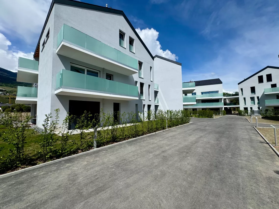 Appartement 2,5 pces neuf avec terrasse et jardin  