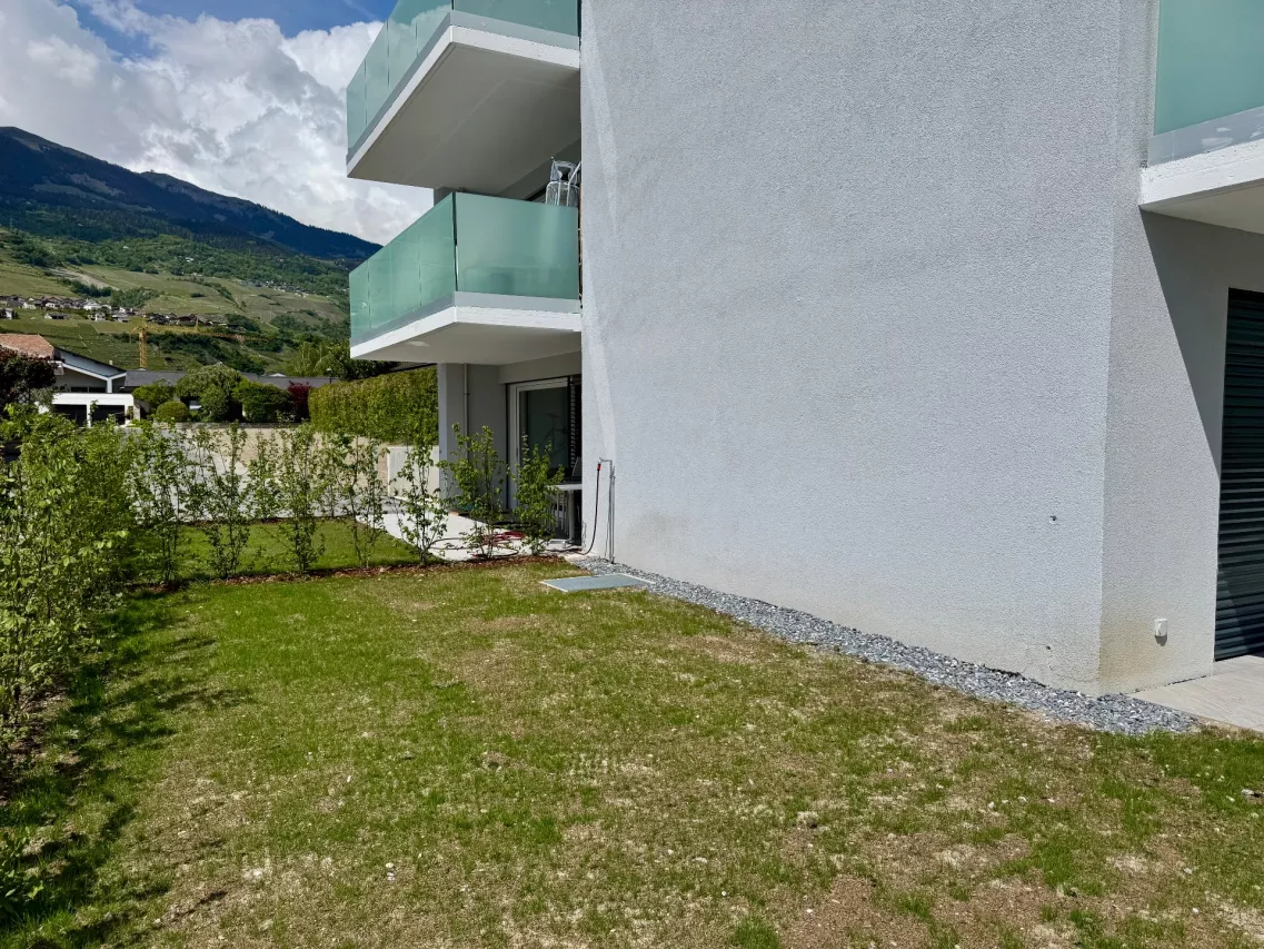 Appartement 2,5 pces neuf avec terrasse et jardin  