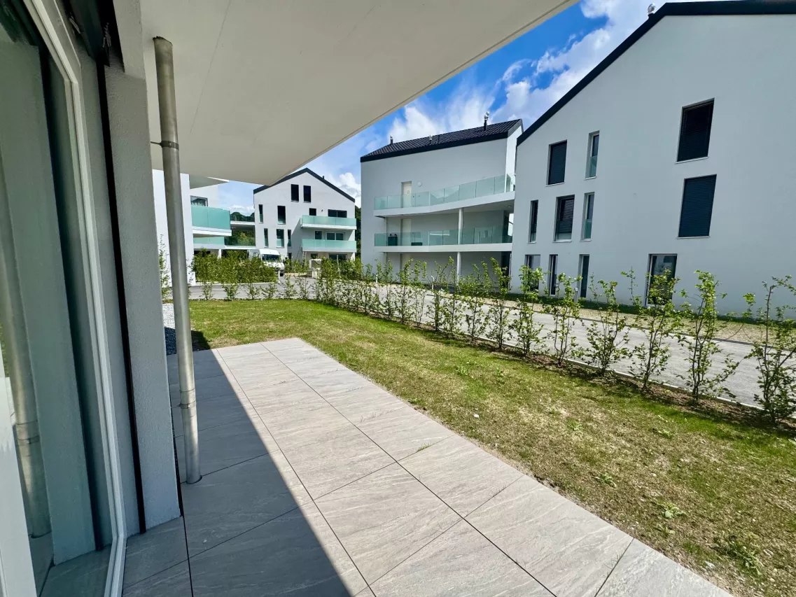 Appartement 2,5 pces neuf avec terrasse et jardin  