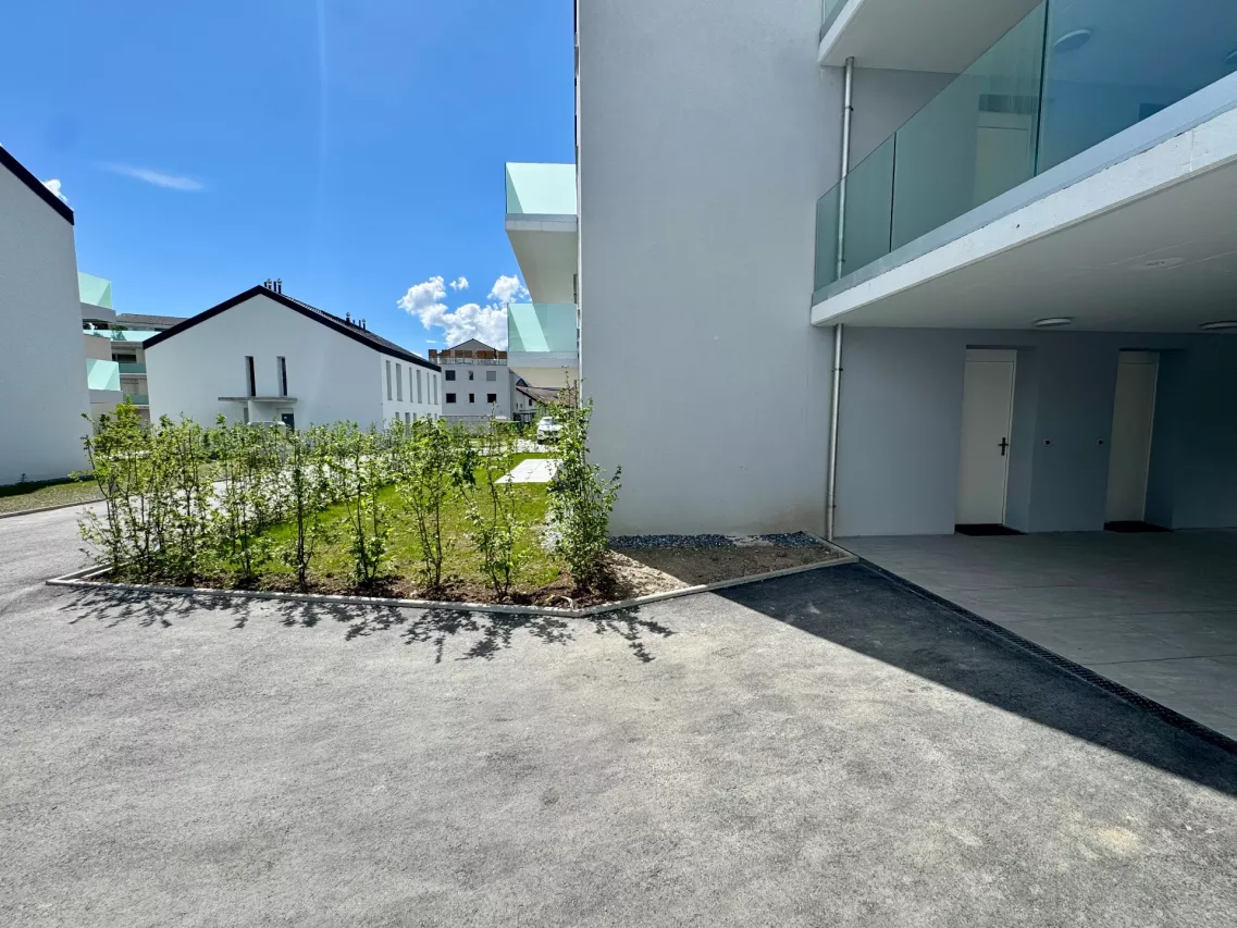 Appartement 2,5 pces neuf avec terrasse et jardin  