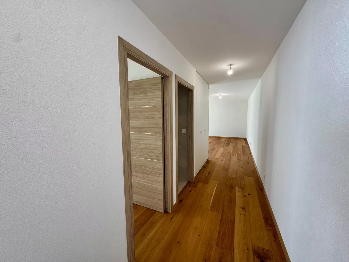 Appartement 2,5 pces neuf avec terrasse et jardin  