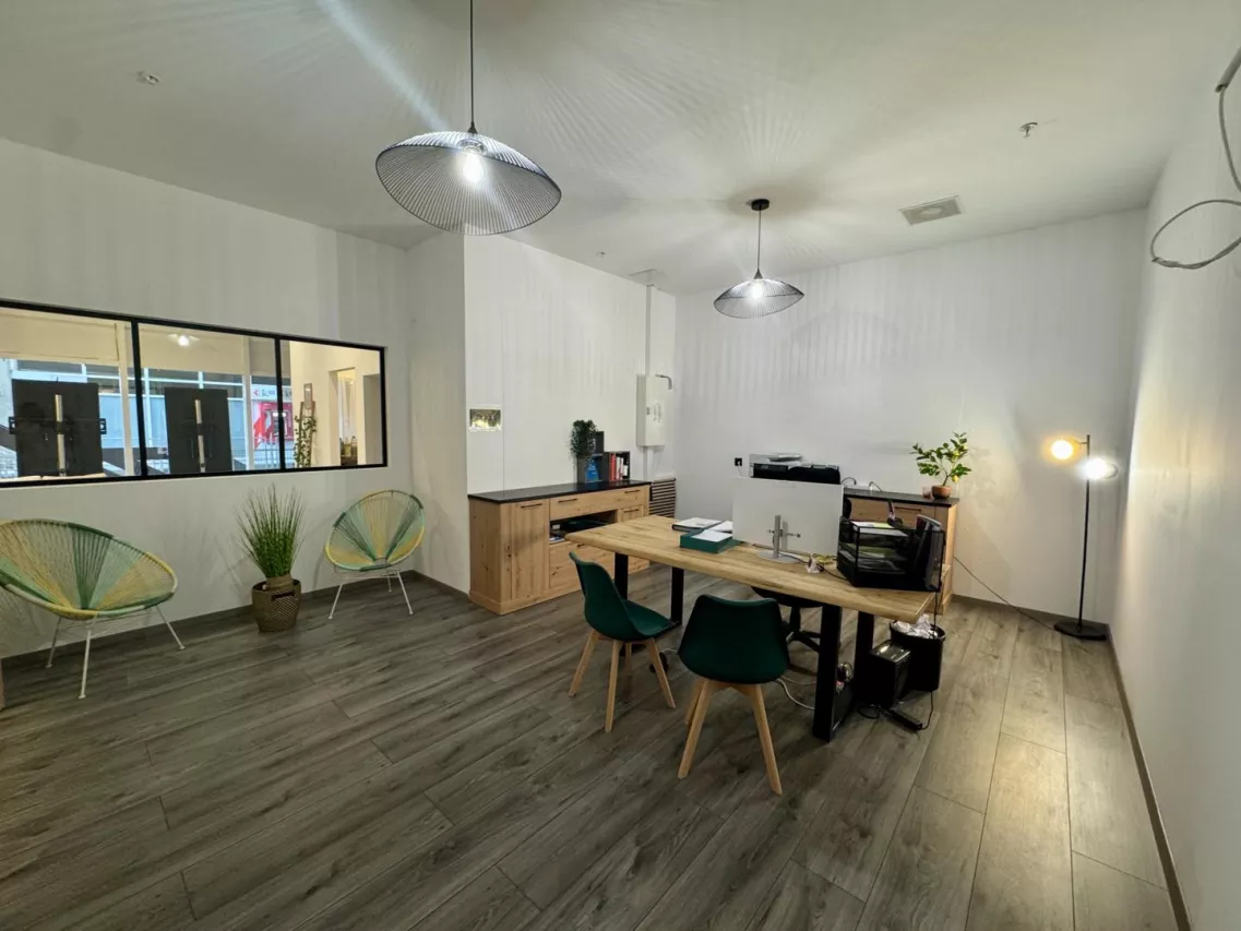 Local commercial PREMIUM au coeur de Sion - Visibilité maximale, opportunité rare !