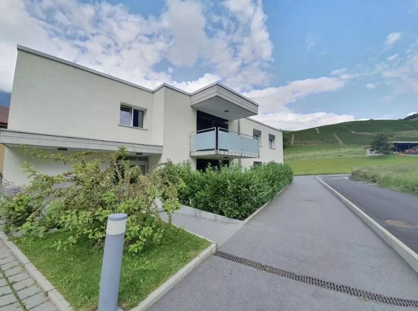 Joli 2,5 pces à louer avec grand balcon à Bex