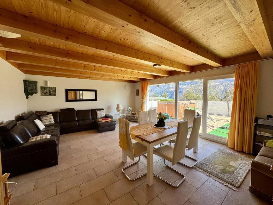 Magnifique attique de 5.5 pièces avec terrasse de 100m2
