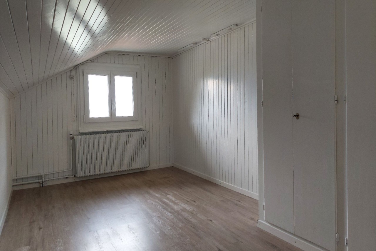 Appartement en duplex 3.5 pièces lumineux et cosy à Varen