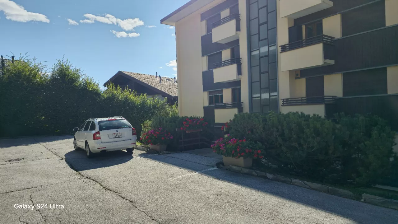 Appartement 2.5 pièces avec un beau jardin à Crans-Montana près du centre de la station