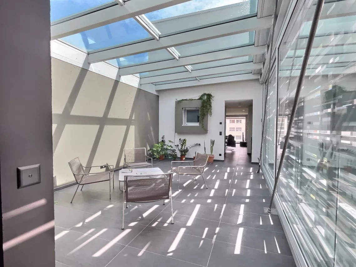 Duplex contemporain, atypique - A louer