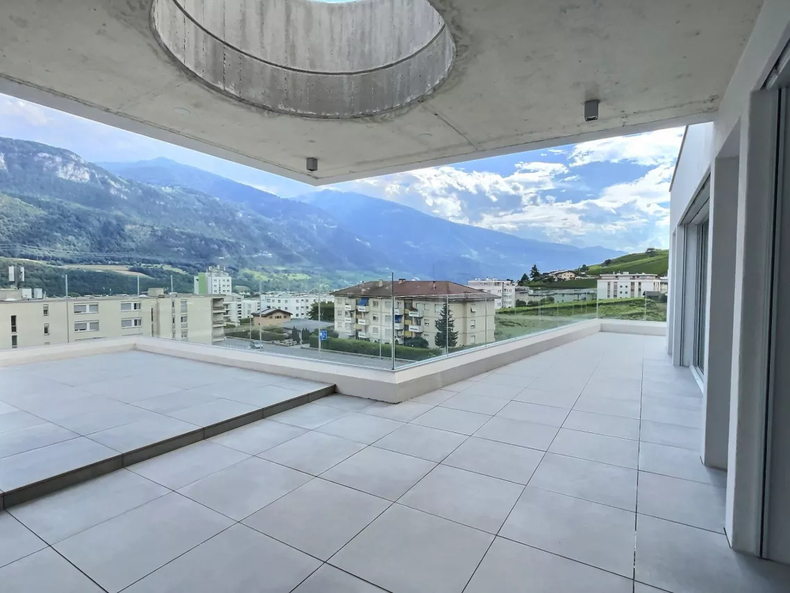Attique rooftop - appartement traversant de 3.5 pièces 