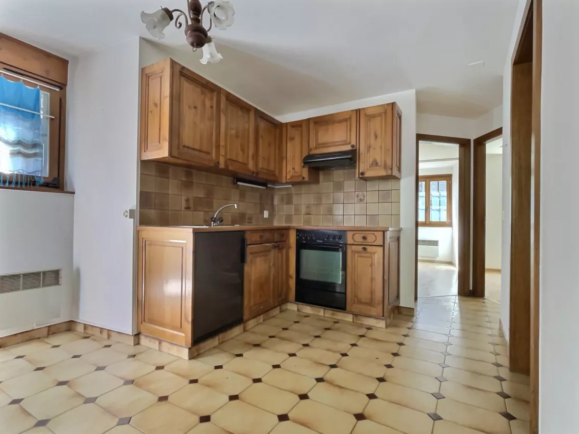 Affaire à saisir ! Maison villageoise avec 2 appartements