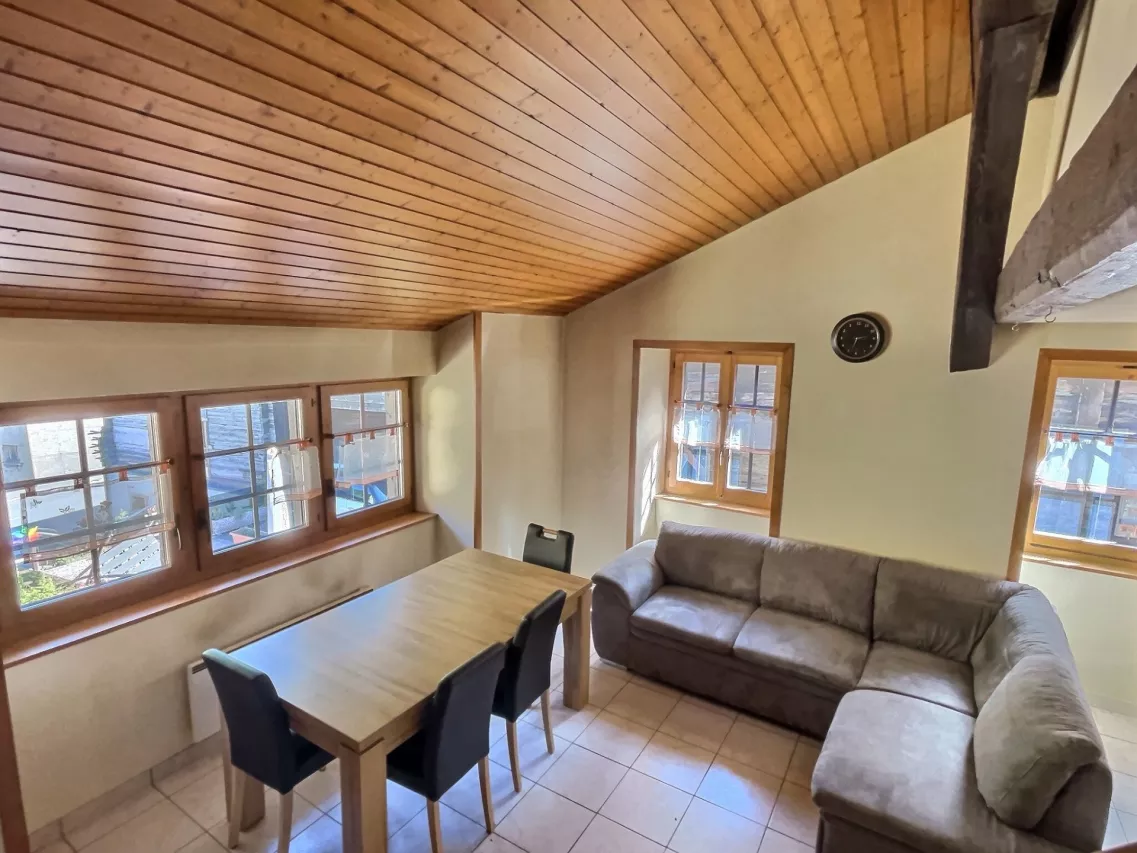 Affaire à saisir ! Maison villageoise avec 2 appartements