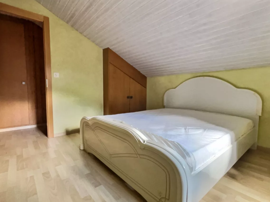 Affaire à saisir! Maison villageoise avec 2 appartements